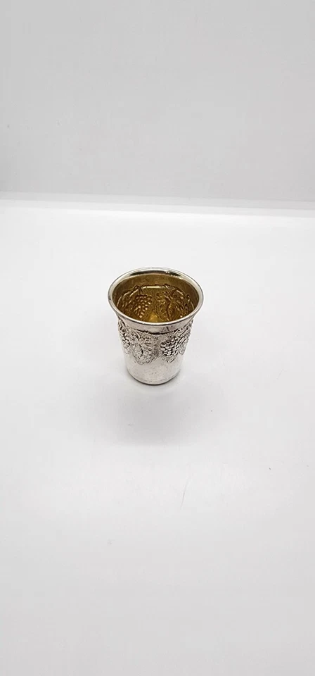Antique 925silver goblet gold plated interior hand engraved grape cluster motifs - Image 2 of 4
