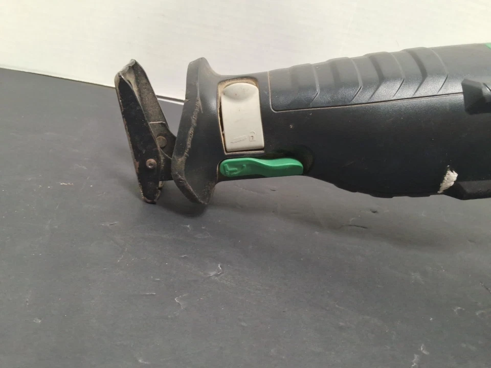 Hitachi CR18DGL 18V Cordless Reciprocating Saw W/Battery - Image 2 of 4