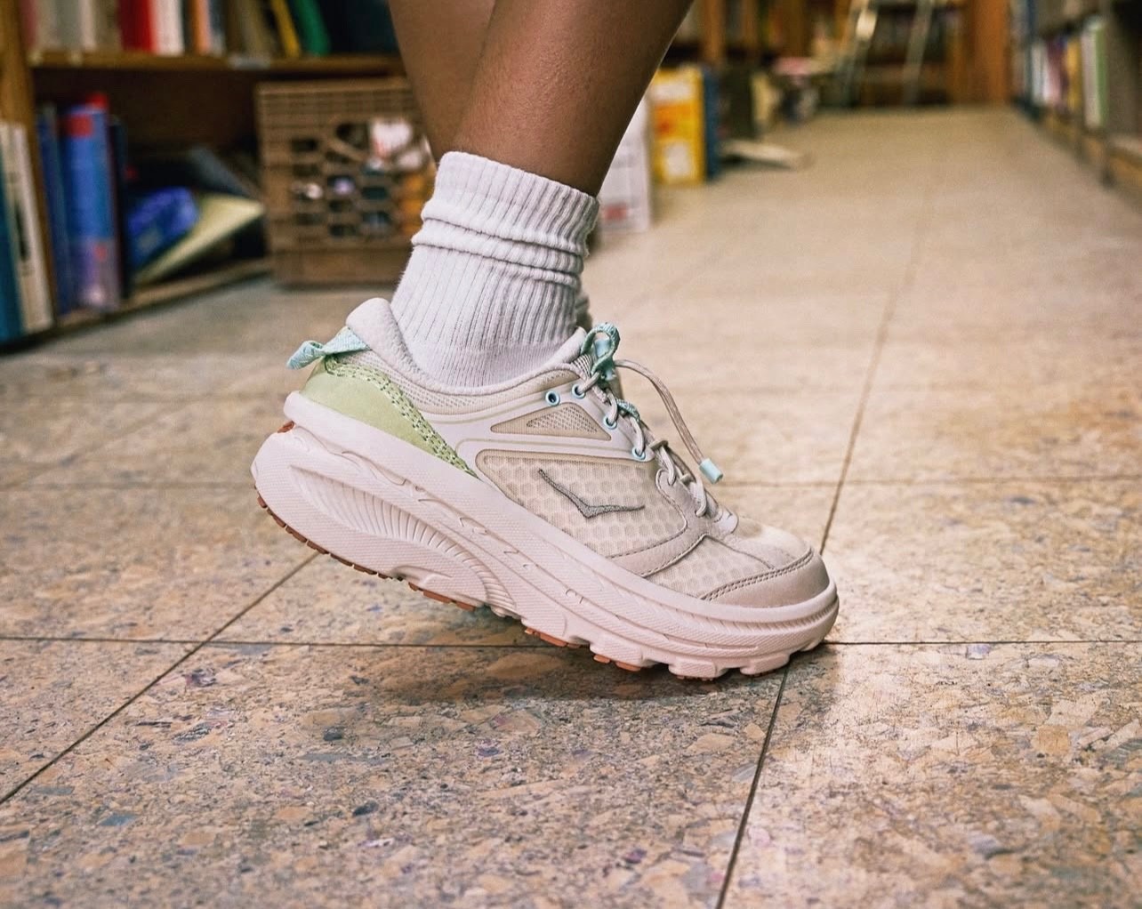 SAOLA Scarpe Hoka One One Bondi B3LS sneakers latte d'avena unisex taglia 11 donna 10 uomo