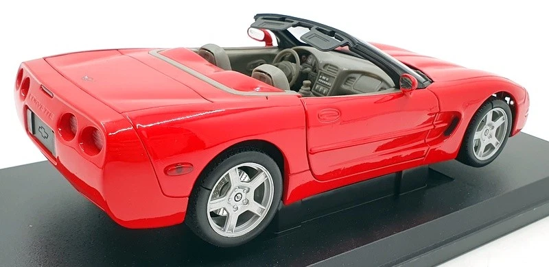 Welly 1/18 Scale Diecast 2111 - 1999 Chevrolet Corvette - Red - Image 2 of 4