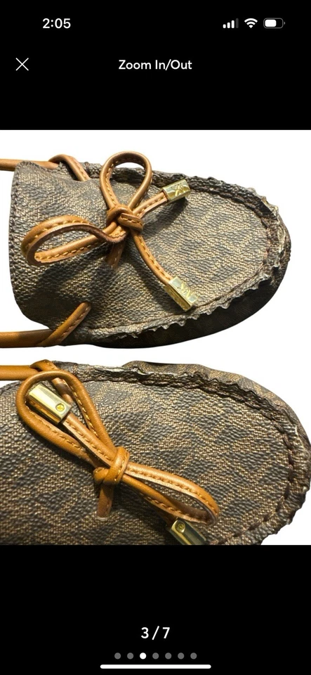 Chic Michael Kors loafers in tan and brown. Stylish and comfortable . - Image 3 of 4