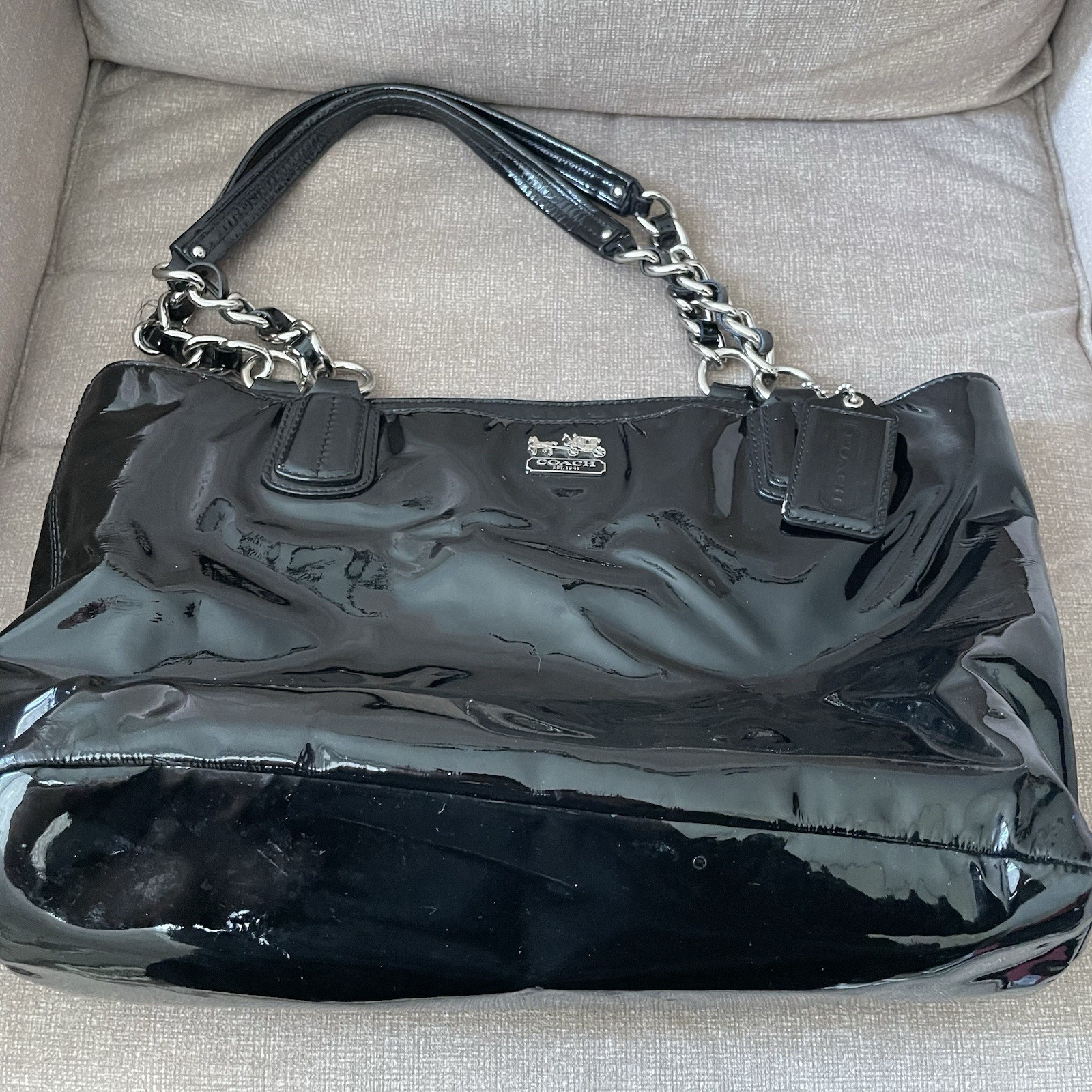 BLACK COACH Shoulder Bag Patent Leather 20484 Silver Chain Strap Glossy