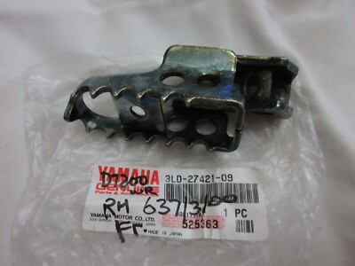 Yamaha XT250 Right Footrest NOS YZ80E YZ80G TT-R90E 3LD-27421-09