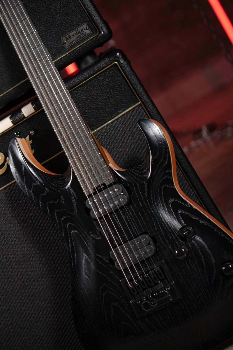 Cort KX700 EverTune Open Pore Black Seymour Duncan Sentient