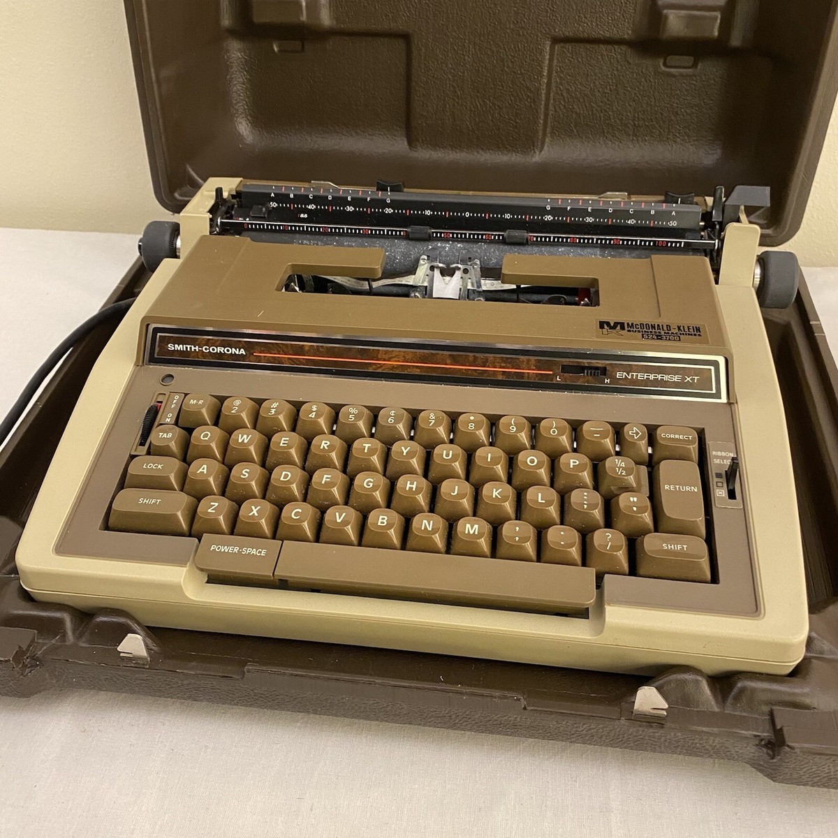 Smith-Corona スミスコロナ タイプライター ケース入レトロ 6LEF Smith-Corona スミスコロナ タイプライター ケース入レトロ 6LEF