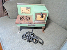 VINTAGE 1930s GREEN EMPIRE METAL WARE CORP. CHILD'S TOY ELECTRIC COOK STOVE OVEN