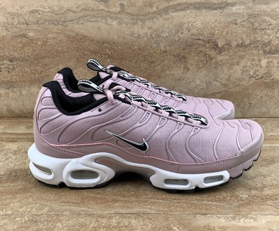 pink and black air max plus