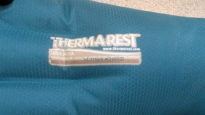 Therm-a-Rest NEOTRKR Inflatable Air Pad Single Blue/Black Roll Up