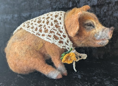 OOAK Needle Felted Seated Pig “Miss Fall” by Tatiana Trot 2018