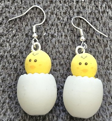 EASTER CHICK IN EGG SHELL        EARRINGS  MADE EASTER EGG HUNT     