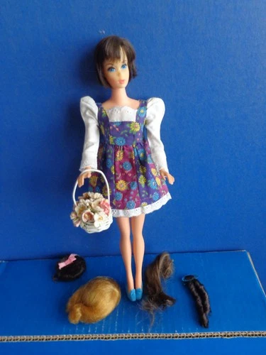 VINTAGE MOD HAIR FAIR BARBIE HEAD ON STANDARD BODY- CENTERED EYES- ACCESSORIES