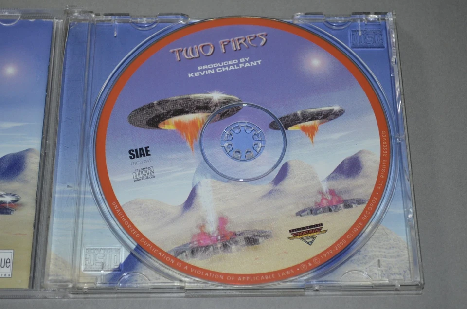 Two Fires – Two Fires / Frontiers Records 2000 / Italy / Rar - Bild 2 von 3