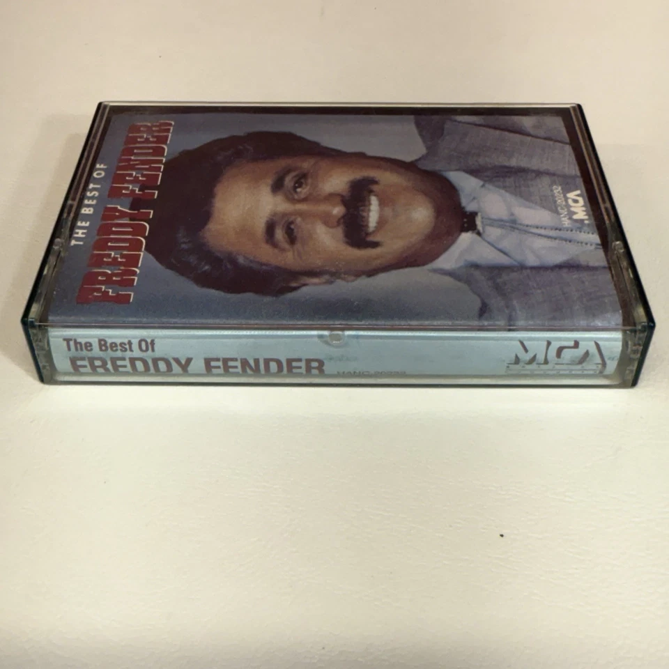 The Best of Freddy Fender Cassette Tape 1985 MCA Records HANC-20232 Vintage Foto 4 de 4