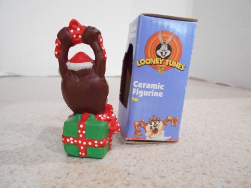 Taz Ceramic Figurine Warner B Looney Tunes Play By Play Christmas Holiday - Picture 6 of 10