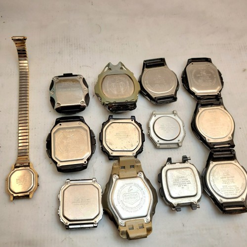 LOTTO DI 13 OROLOGI CASIO AL QUARZO; SOLO PER RICAMBI O RIPARAZIONE - Foto 2 di 9