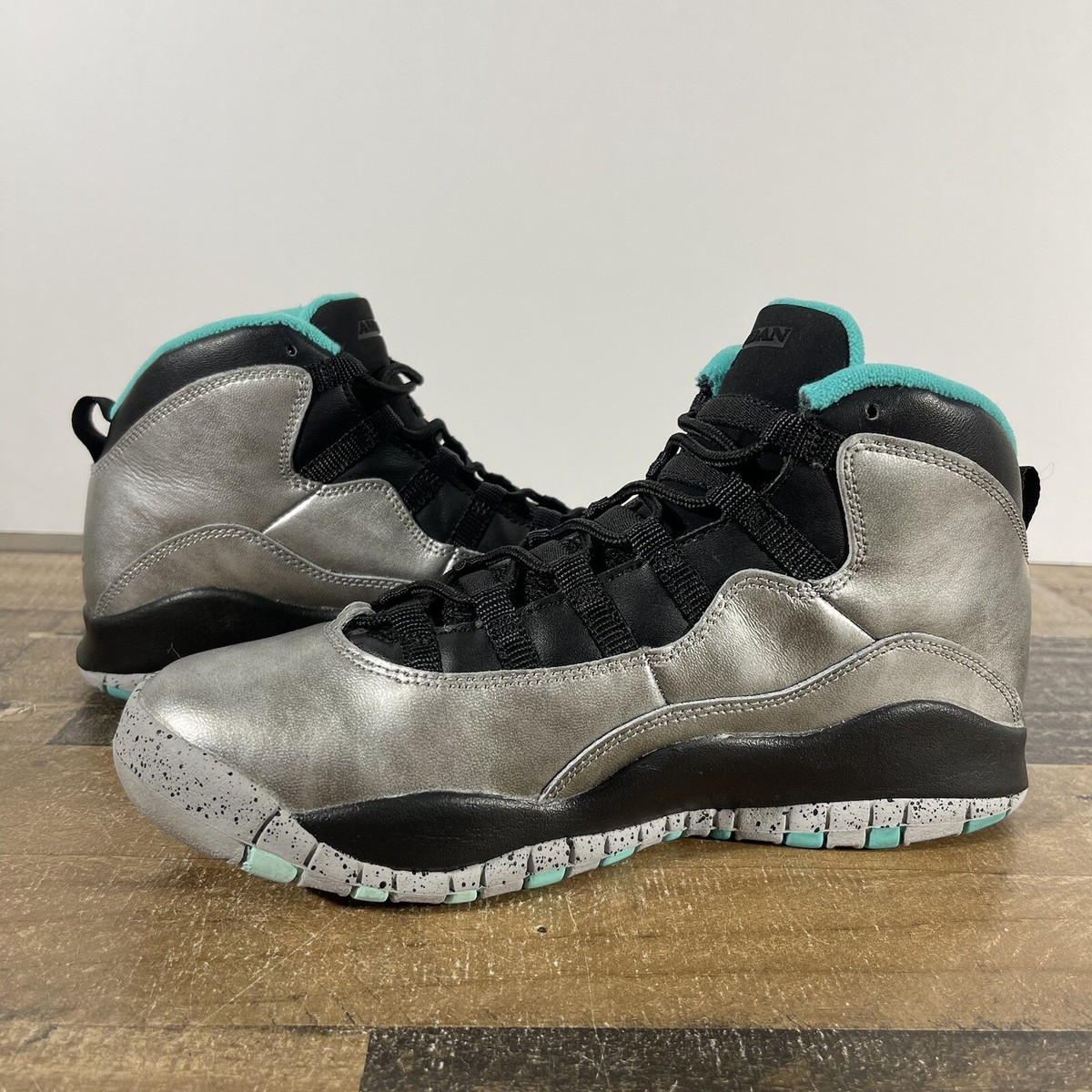 Nike Air Jordan 10 Retro “Lady Liberty” Size 7Y Silver Green