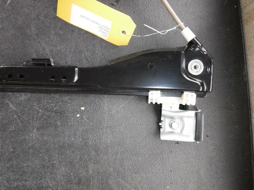 08-12 Malibu Aura Right Passenger Front Door-Window Regulator 25943967 D50 - Picture 2 of 9