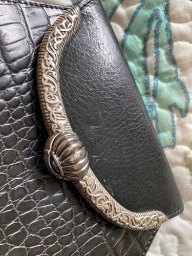 BRIGHTON Crossbody Purse Black Croc Leather Metal Embellished Magnet Close VTG - Picture 9 of 16