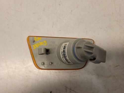 2015 Chevrolet Cruze Drivers Left Front Side Marker Light W/O Sport Body - Picture 3 of 12