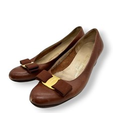 Authentic Salvatore Ferragamo Vara Bow Brown Leather Pumps Size 5.5 Vintage