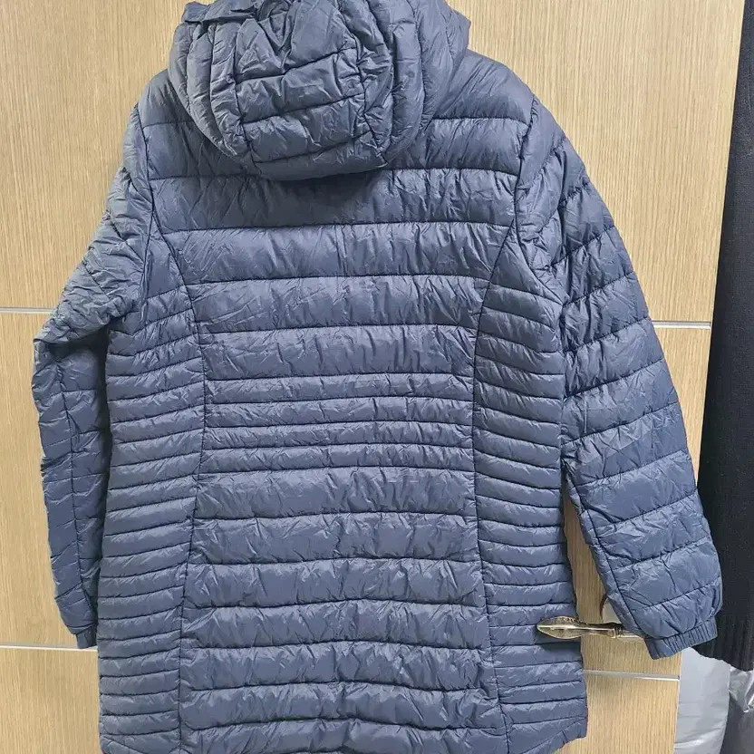 K2 Light Down Padding, Navy Hooded Jacket, Size 1… - image 4