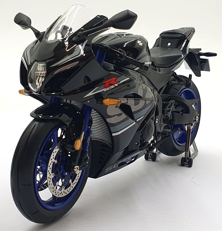 LCD Models 1/12 Scale 02137 - Suzuki GSX-R R1000 Motorbike  - Black