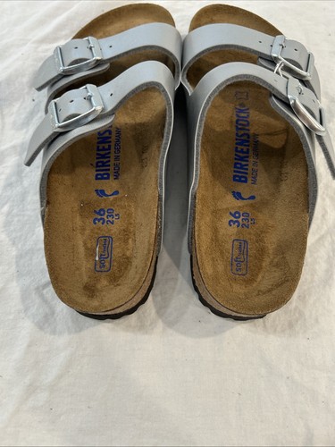 Sandalia Birkenstock Arizona, plateada metálica, talla 36 EU 5-5,5US, para mujer - Imagen 12 de 13