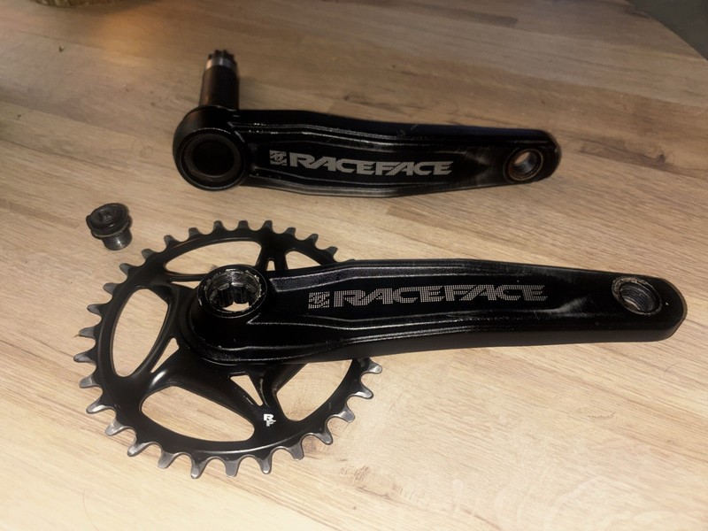 Raceface Ride Crankset with 32T Chainring 170mm 68/73mm bb 52mm chainline