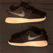 Nike Roshe Run  Anthracite  Black/White Low T...