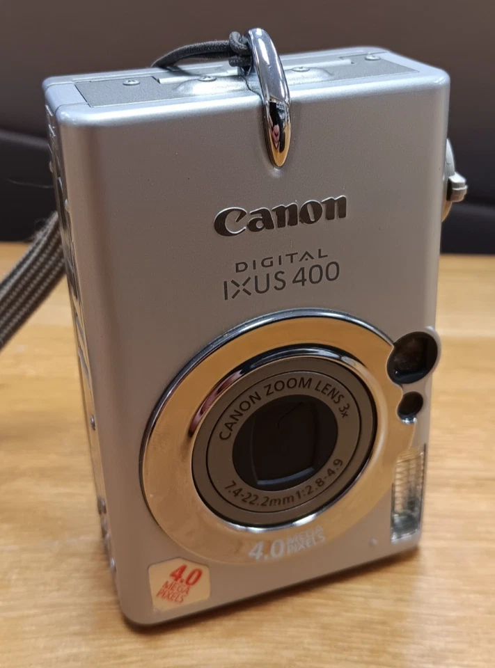 Canon IXUS 400 - 4 MP Digital Camera & Charger (Used - Boxed) - Image 3 of 4