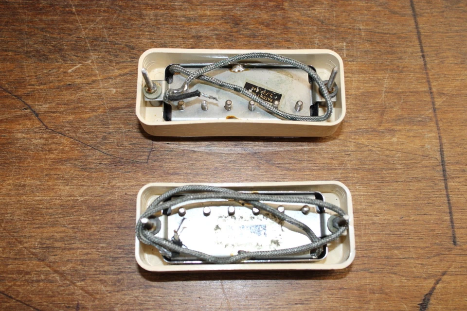 Par Vintage Anos 70 Gibson Les Paul Deluxe Captadores de Número de Patente Mini Humbuckers - Imagem 2 de 4