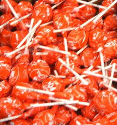 25X ORANGE Tootsie Roll Pops TWO DOZEN +1 Lollipops FRESH, ships in box