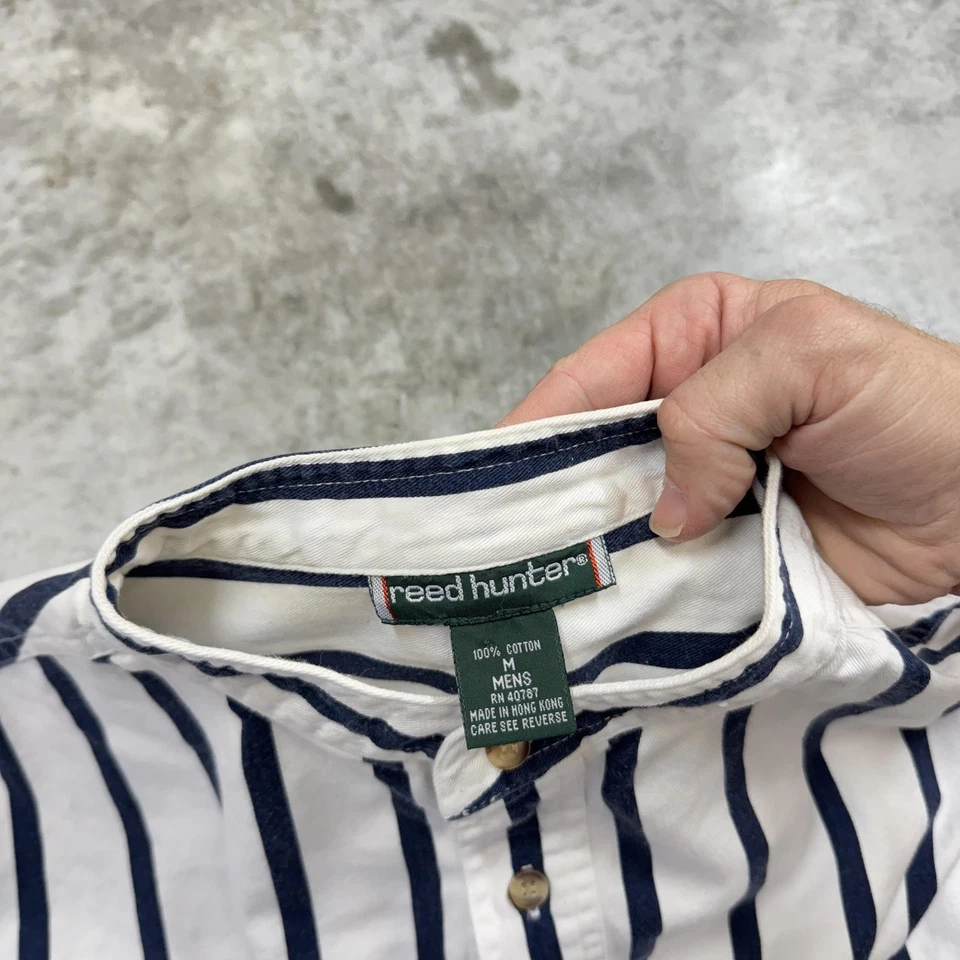 Camisa Cazadora de Cañas De Colección Para Hombres Mediana Blanca Azul Marino Rayas Cuello Banda Bolsillo Años 90 Foto 2 de 4