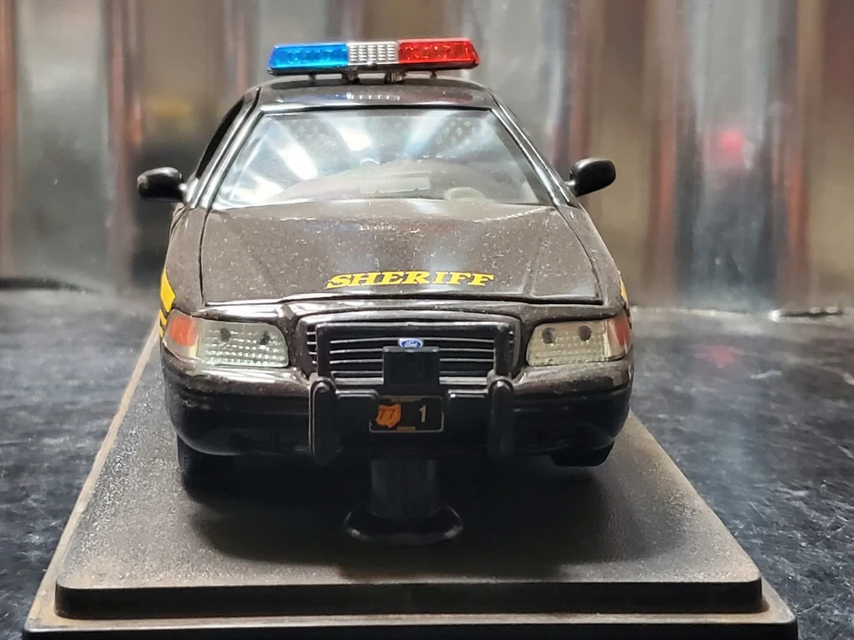 90s Ford Crown Vic Interceptor Summit County Ohio Sheriff Car 1:24 Diecast Model - Image 2 of 4