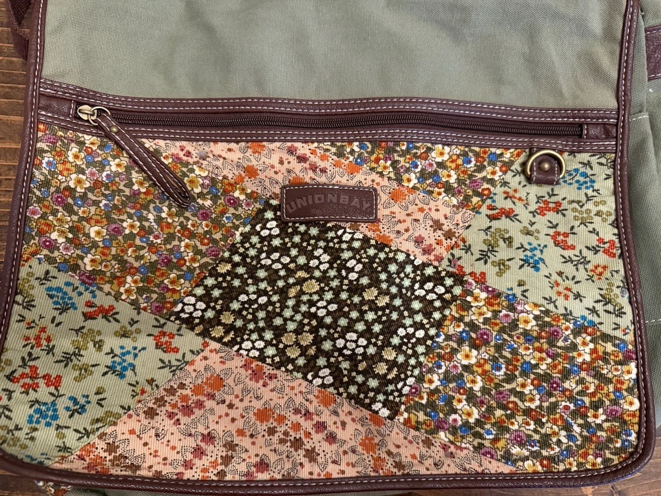Bolso Mensajero Union Bay Oliva Y Floral Perfecto Estado Y2K Foto 2 de 4