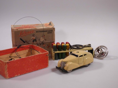 bl1/8 altes Schuco Spielzeugauto "Bestuubare Auto" Nr. 3000 mit Box und Zubehör - Picture 2 of 8