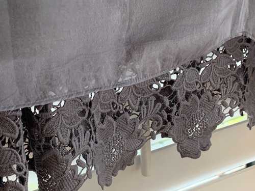 Phase Eight, Silver grey, Silk tunic blouse, UK 14. Lined. Lace edge. Shaped hem - Picture 2 of 6