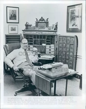 1978 Press Photo US Congressman Barber Conable by Old Desk in His Office