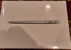 Apple MacBook Air 13.3" Core i5 8G Ram 128Gb Ssd Silver Mqd32Ll/A In Retail Box