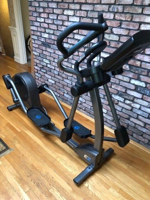 Life Fitness E3 Total Body Elliptical/ Cross Trainer Commercial