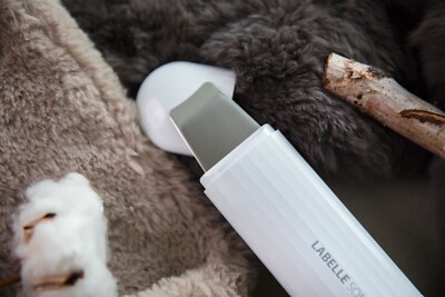 LABELLE L7 Ultrasonic and Ionto water peeling scrubber