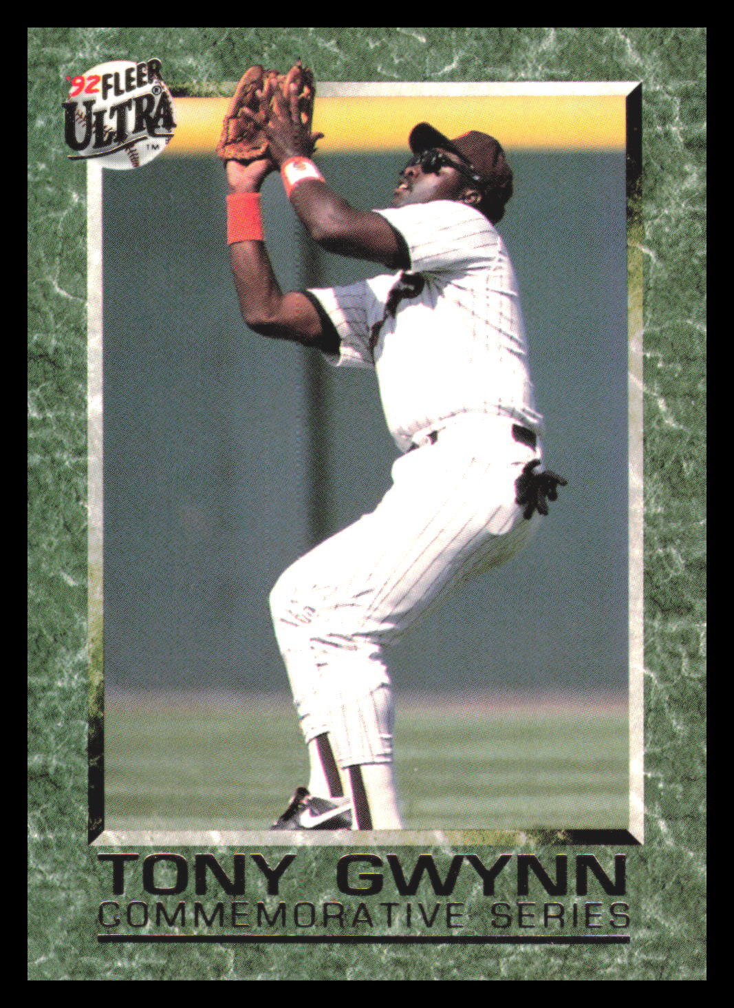 1992 Ultra Tony Gwynn #2 Tony Gwynn Commemorative Series San Diego Padres 4M