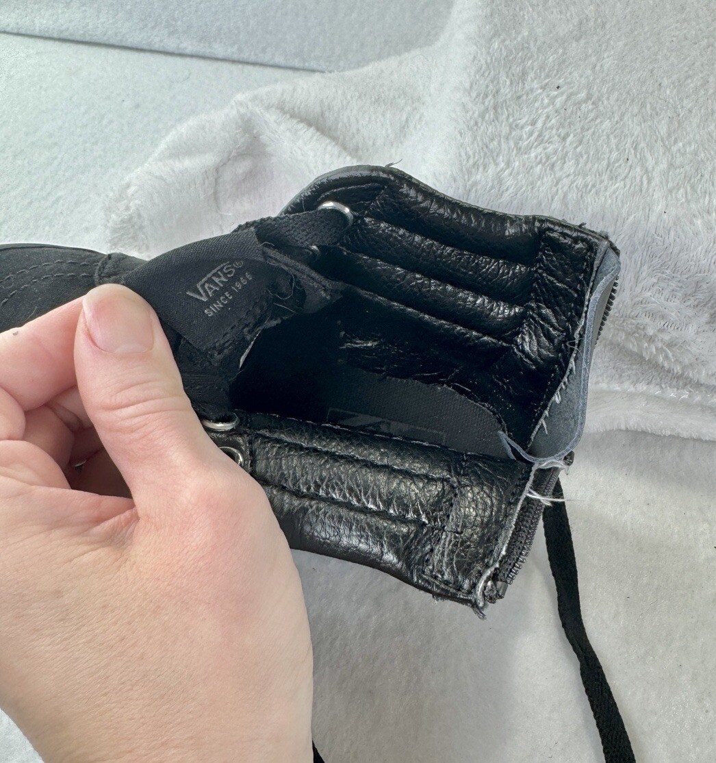 Vans Sk8 Hi Zip Shoes Kids Size 13.5 Sneakers Triple Black Youth Skater Hi-Top thumbnail 14