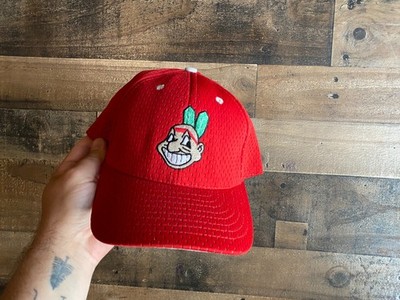 Cleveland Wahoo Fitted Hat Adult Medium Flex Red Green Baseball Skill Mesh Cap
