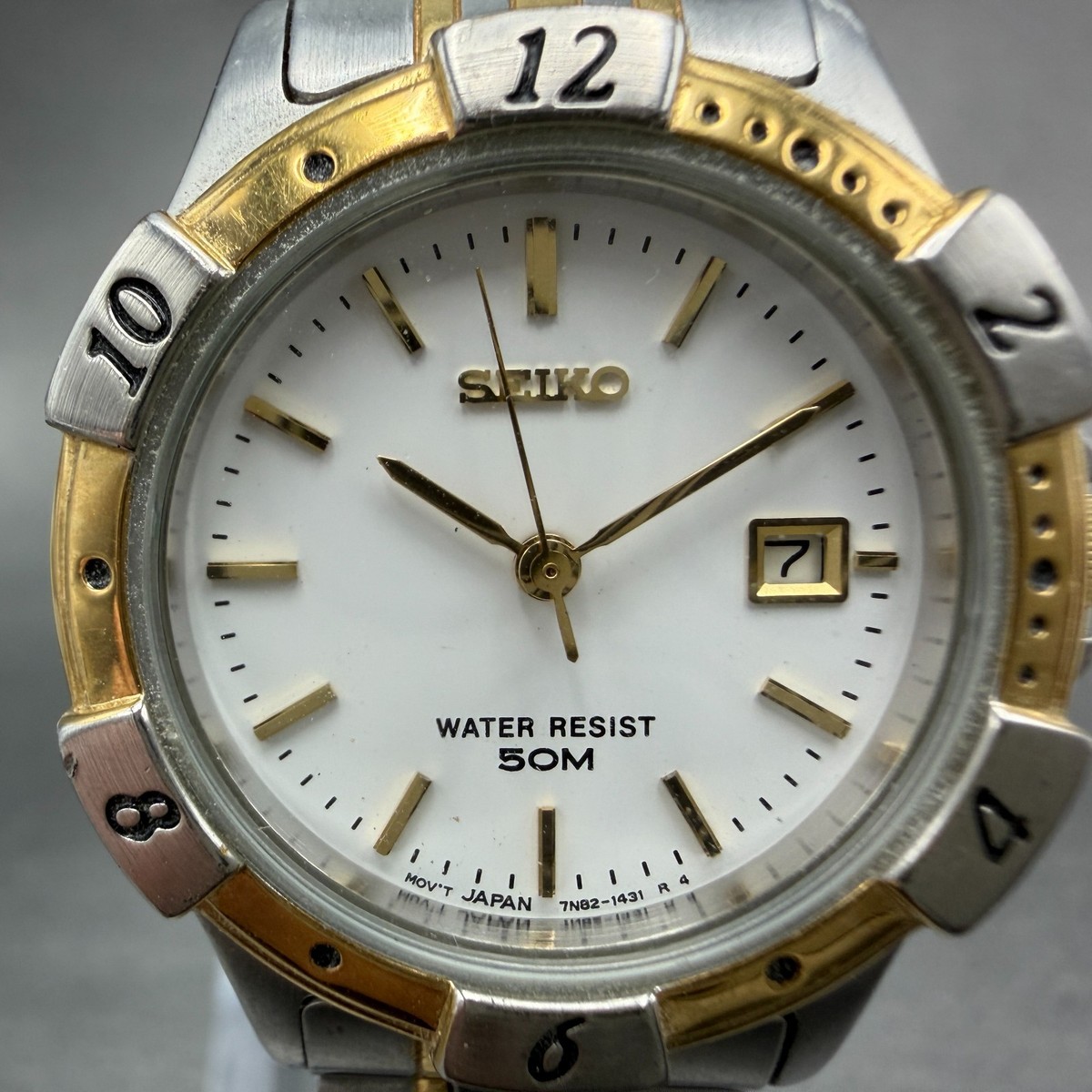 Seiko Dive Watch Women 28mm White Dial Two Tone Date Round 7N82