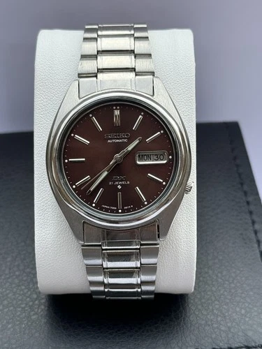 Vintage Seiko 5 Men’s Automatic Watch 7009 Date/Day