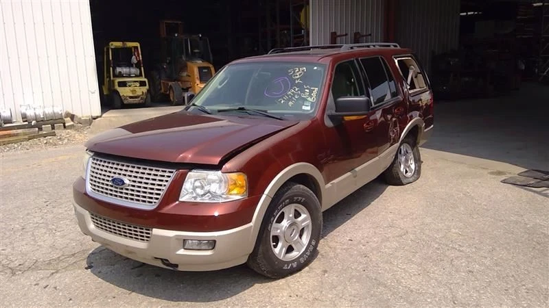 Passenger Corner/Park Light Fog-driving Fits 03-06 EXPEDITION 335890 - Image 3 of 4