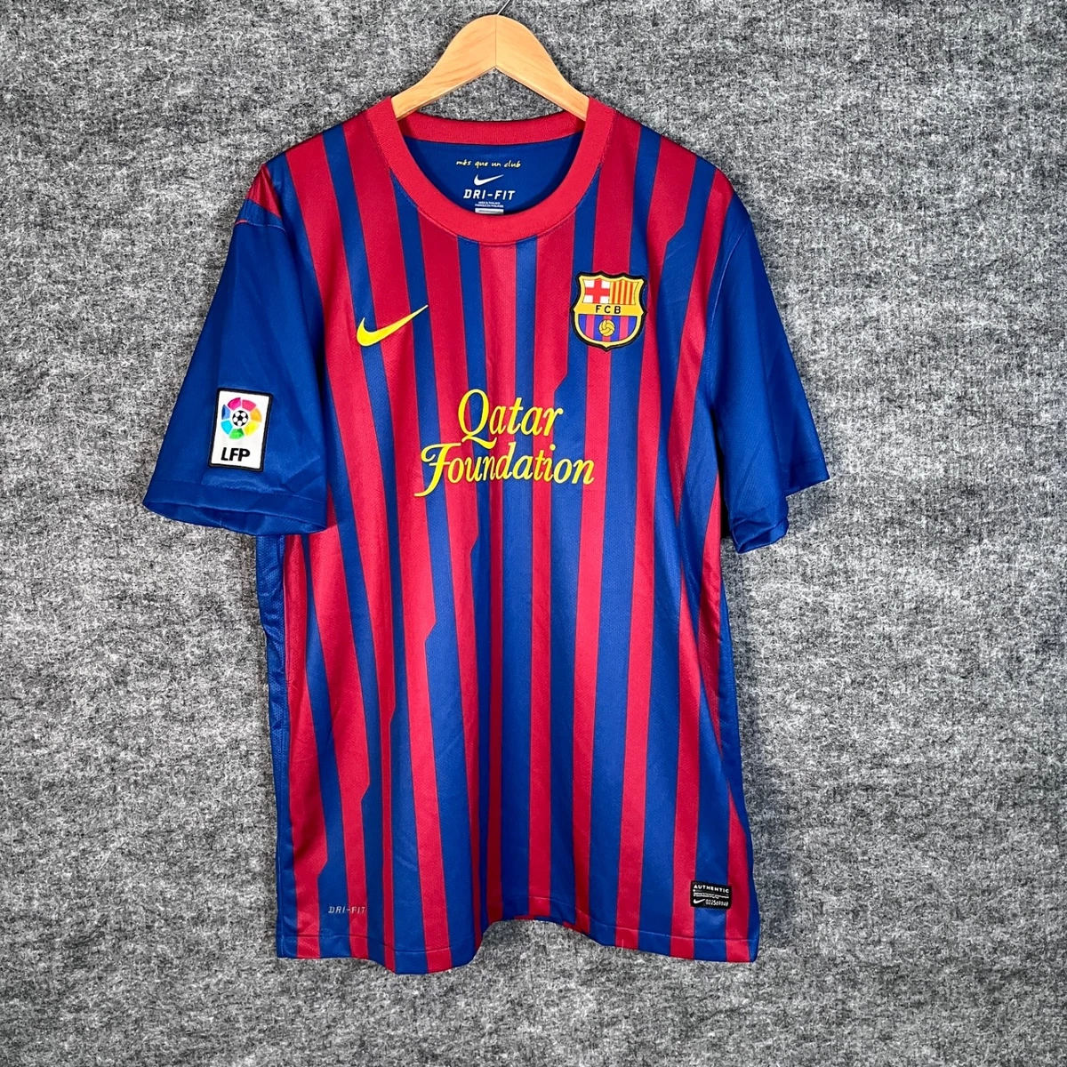 Qatar Airways In International Club Soccer Fan Apparel & Souvenirs