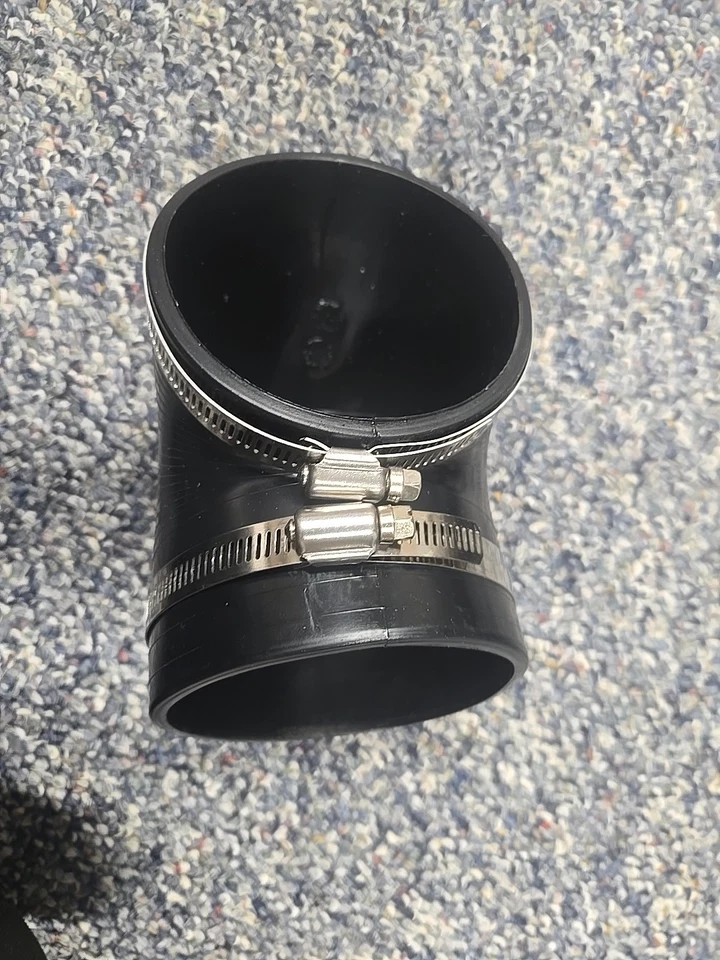 Kit de acoplador de tubo de entrada de ar Spectre Performance 9781 - Bota de 90 graus - Preto - Imagem 3 de 4