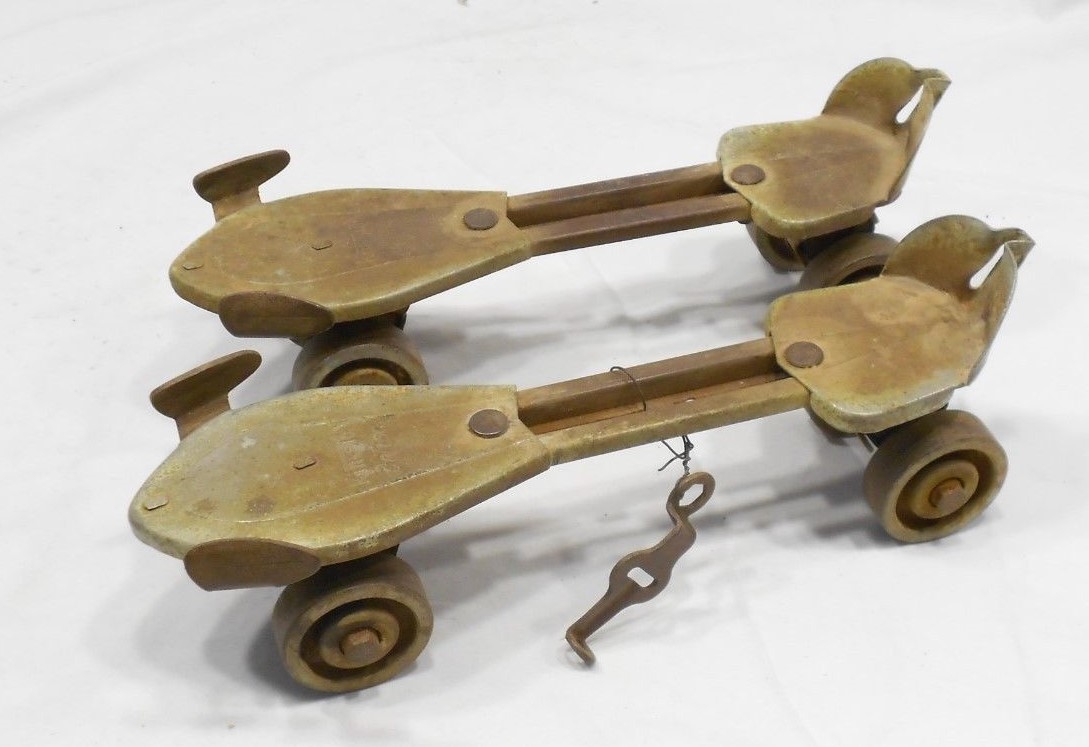 VINTAGE KINGSTON DELUXE ROLLER SKATES eBay